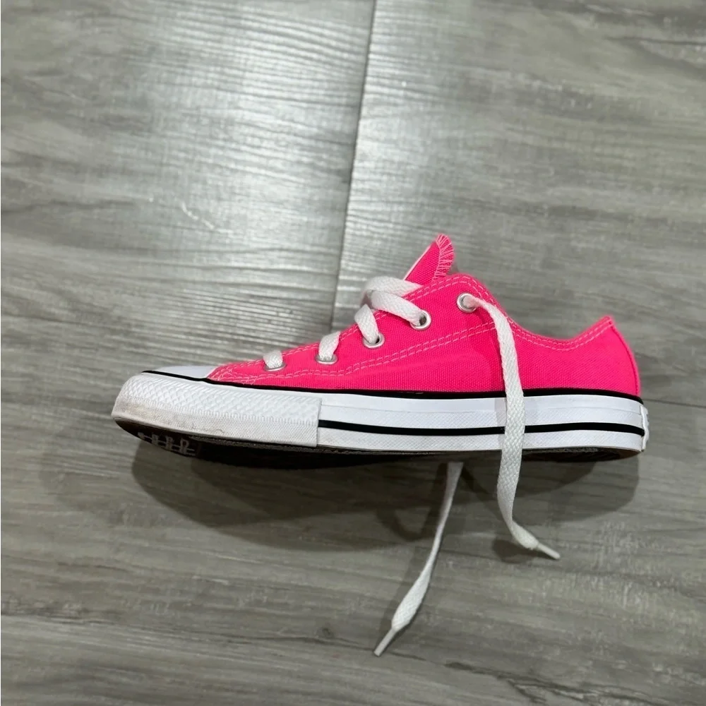 Converse Chuck Taylor All Star Lo Sneaker - Hyper Pink​​​
